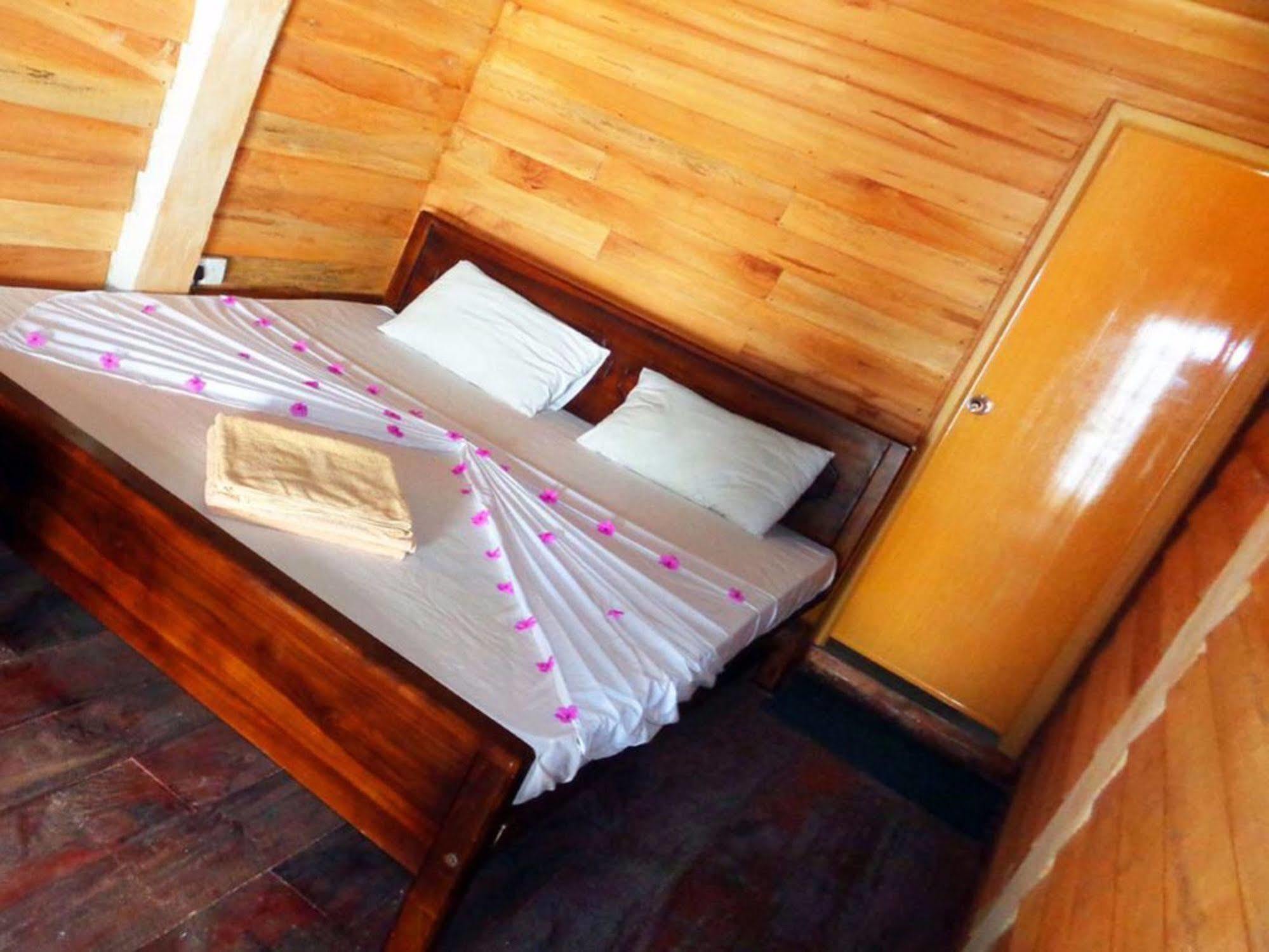 Reggae Zone Beach Resort Tangalle Exterior foto